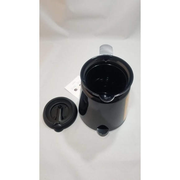 Keurig 2.0 Replacement Thermal Carafe - 32oz Black with Chrome Silver Handle - Picture 5 of 9
